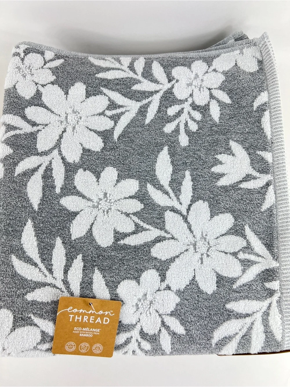 Common Thread Bamboo Bath Towels Gray White Floral Soft Cotton Blend 2 Pc NEW